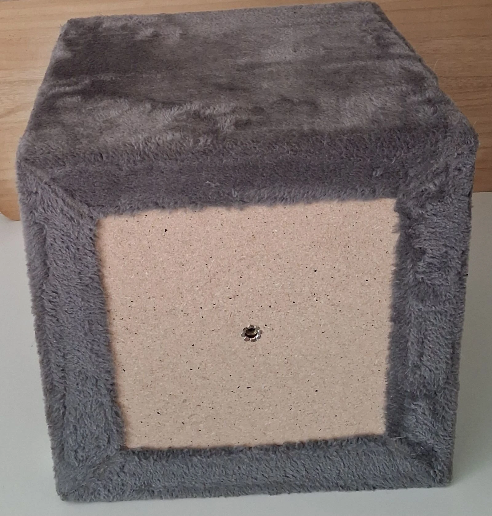 Bottom part of a cat tree – photo 4